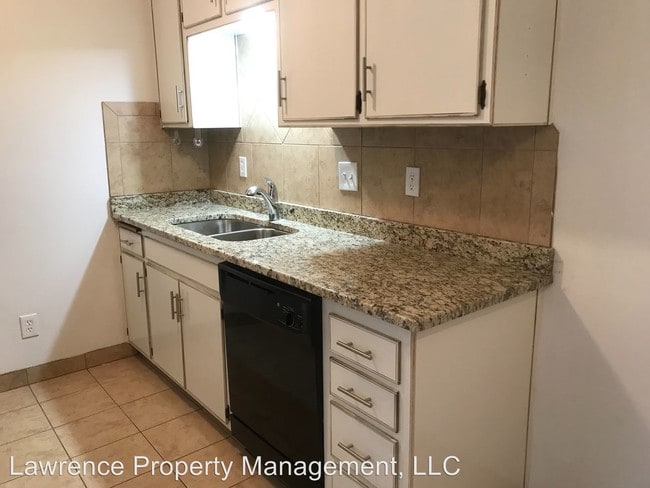 Building Photo - 2 br, 1 bath Apartment - 901 Illinois