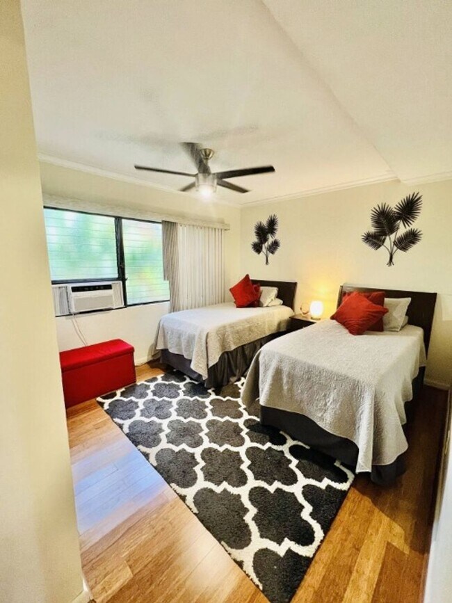 Building Photo - Spacious 2BR/2BA Condo with Garden View – Steps from the Ocean