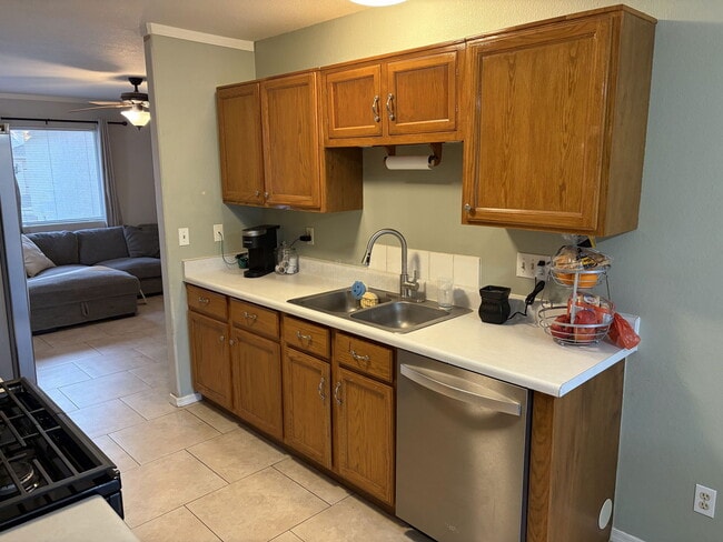 Building Photo - 10069 E Paseo San Ardo