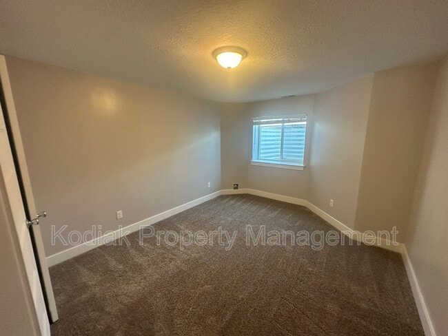 Building Photo - 7555 S 1740 E