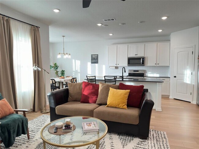 Building Photo - 19320 Forman Dr