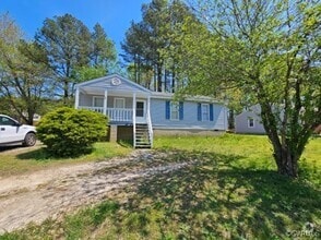 Building Photo - 15609 Silvertree Ln