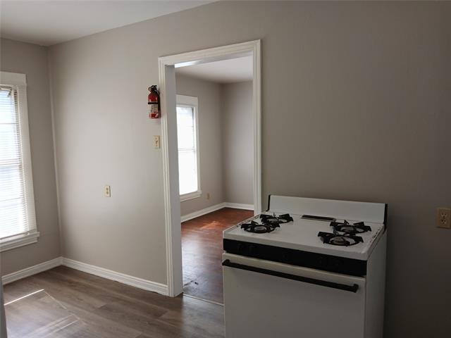 Building Photo - 2909 W Clarendon Dr