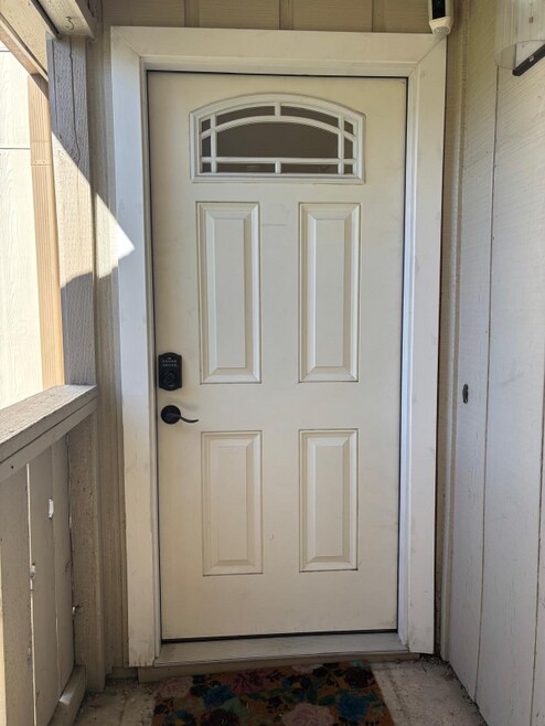 Building Photo - 5667 Birchmont Dr