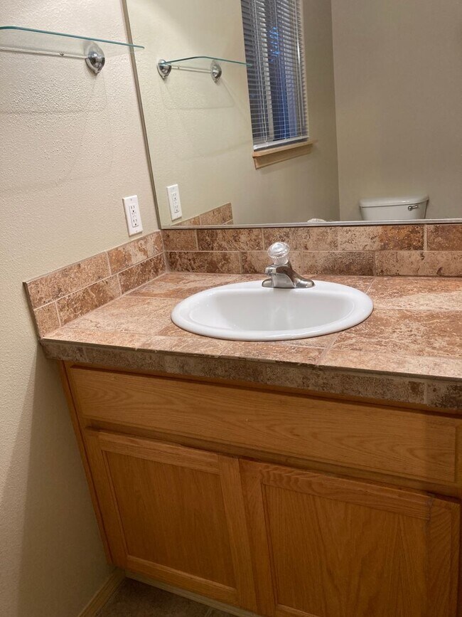 Building Photo - 2 Story Home in Lafayette - Showings Start 4/2