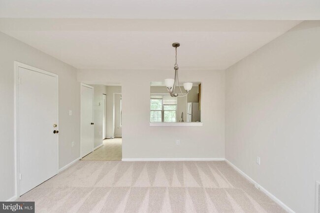 Building Photo - 6643 Medinah Ln