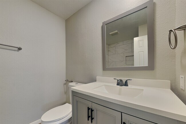 Building Photo - 3815 Marywood Dr