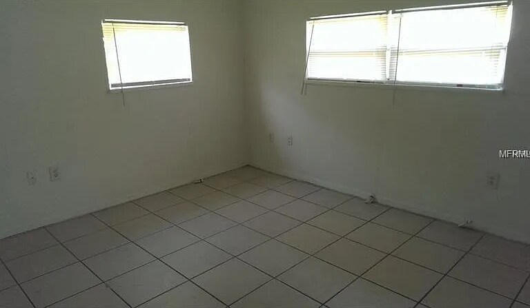 Building Photo - 1928 14th Ave S