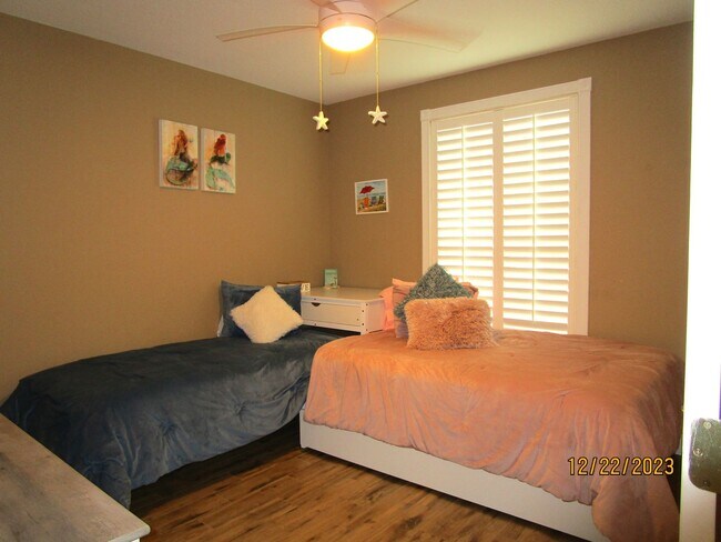 Building Photo - 3BR 2BA BOUCHELLE ISLAND GROUND FLOOR COND...
