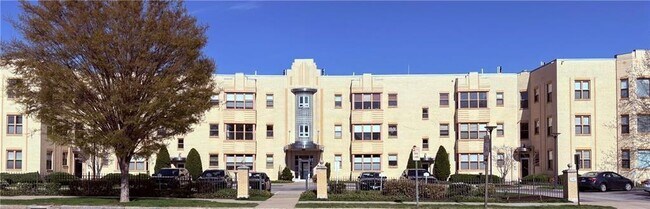 Building Photo - 1180 Narragansett Blvd