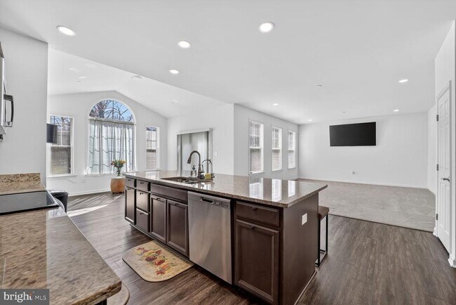 Building Photo - 111 Touhey Dr