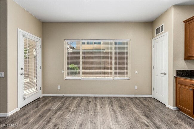 Building Photo - 2612 Romarin Terrace