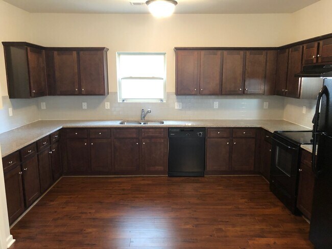 Building Photo - 4 Bedroom Single Family Home in McDonough!