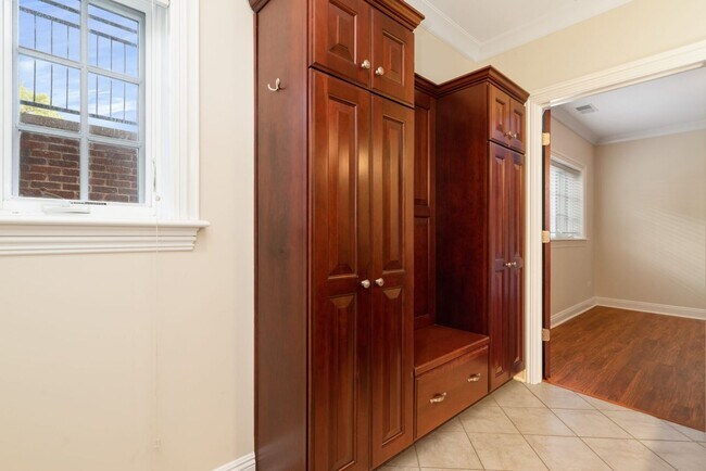 Building Photo - 107 S Grant St