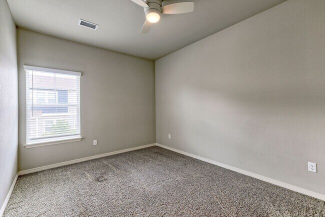 Building Photo - 1695 Grand Ave