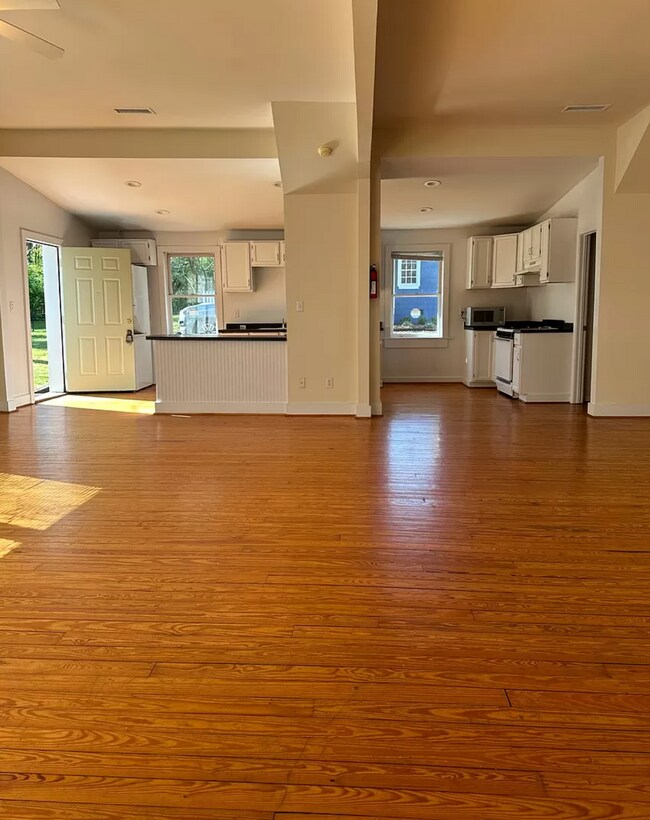 Building Photo - 151 Chattooga Ave