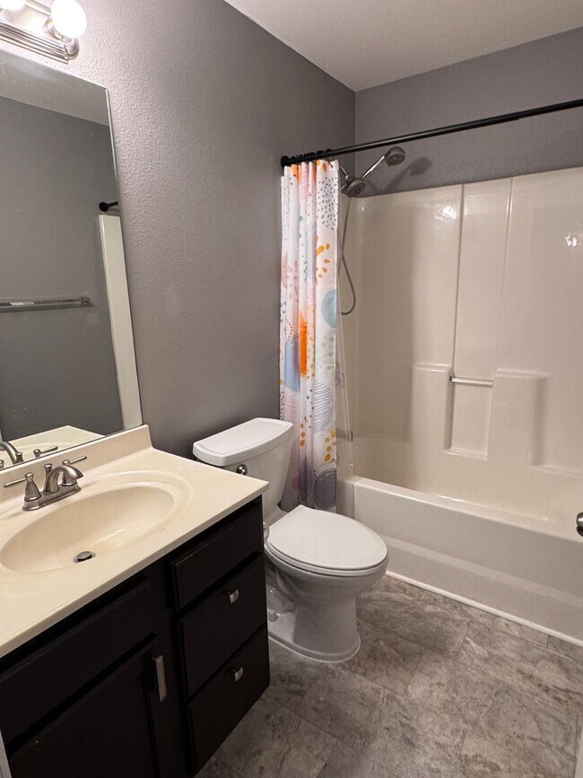 Building Photo - 15984 Tracker Ln