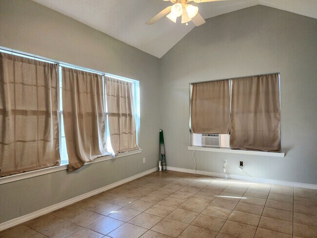 Building Photo - 3/3 available in Audubon Place in Foley