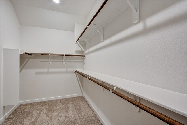 Building Photo - 31119 Myers Hvn Ln