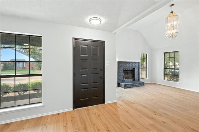 Building Photo - 712 Greenleaf Dr