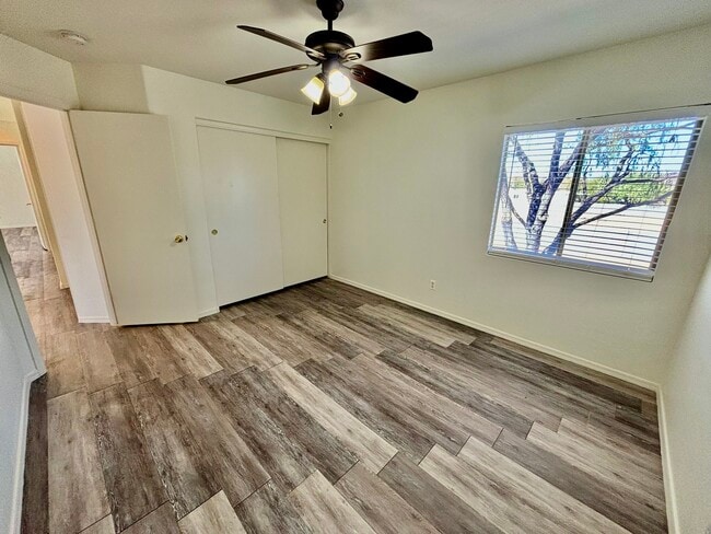 Building Photo - 3018 W Sands Dr