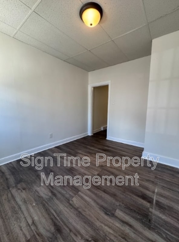 Building Photo - 120 N Conococheague St