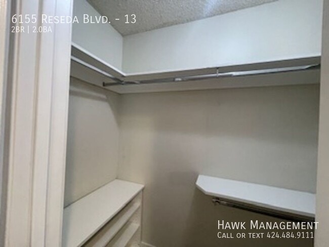 Building Photo - 6155 Reseda Blvd
