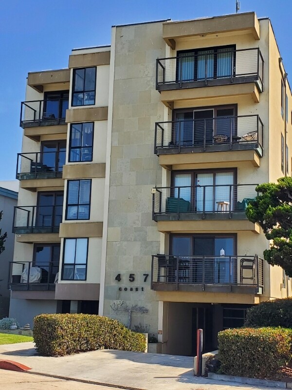 Building Photo - 457 Coast Blvd