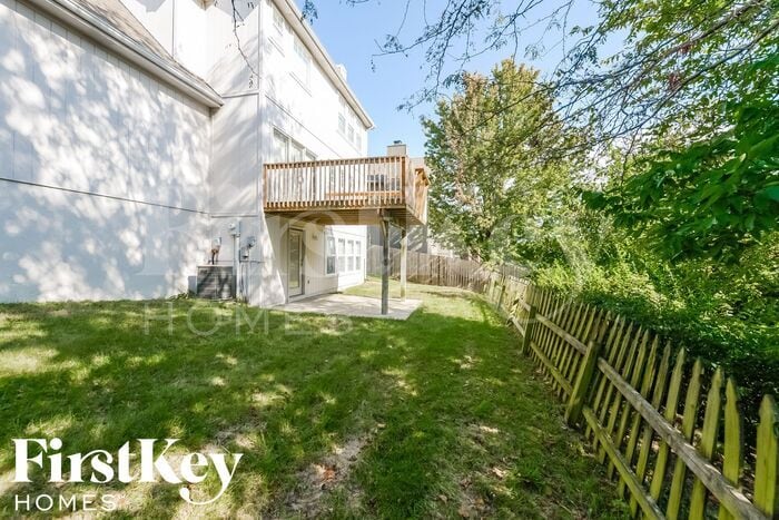 Building Photo - 711 Old Paint Rd