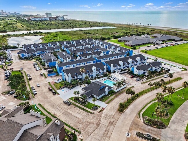 Building Photo - 3506 Cove View Blvd