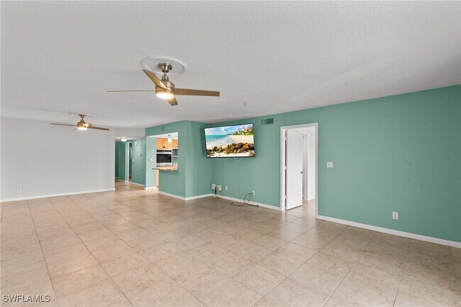 Building Photo - 304 Tudor Dr