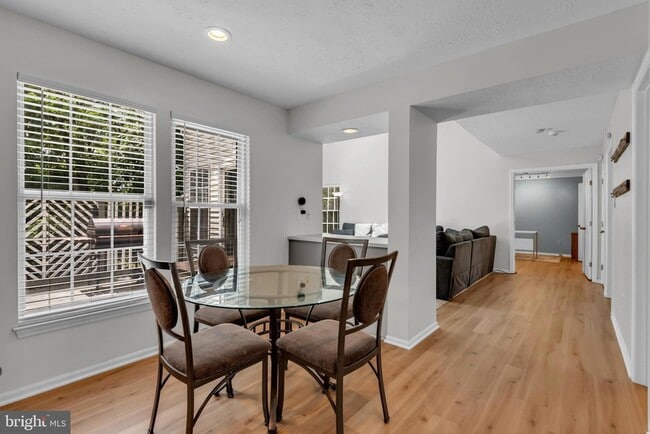 Building Photo - 1402 Bermuda Dunes Ct