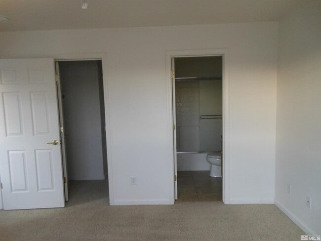 Building Photo - 653 Desert Springs Ct