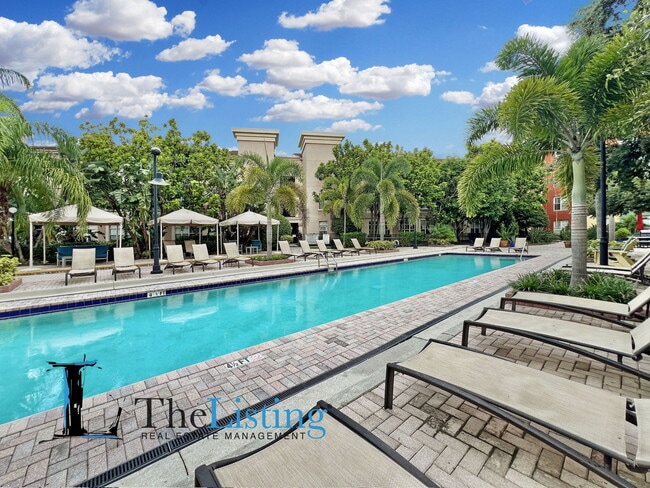 Building Photo - 2411 W Horatio St