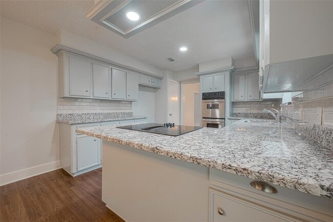 Building Photo - 7910 Litchfield Ln