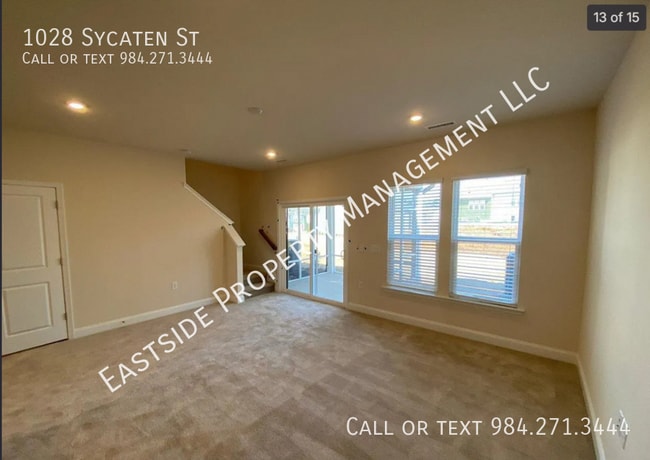 Building Photo - 1028 Sycaten St