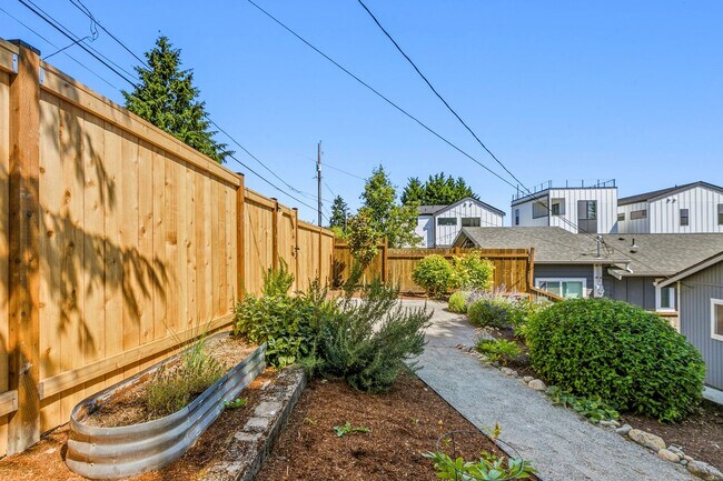 Building Photo - 5929 32nd Ave SW
