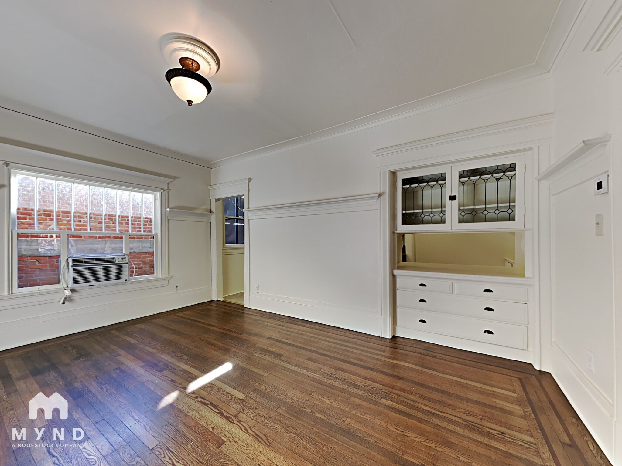 Building Photo - 819 14th St