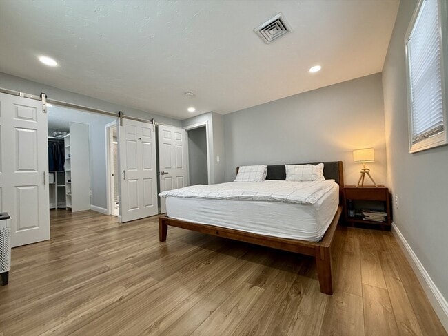 Building Photo - 70 Seminole Ave