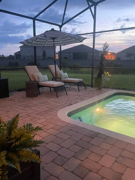 Building Photo - 2293 Victoria Dr