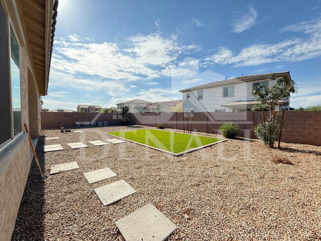 Building Photo - 5214 W Thresher Way