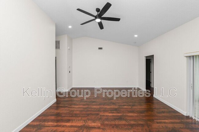 Building Photo - 3284 Sanoma Dr