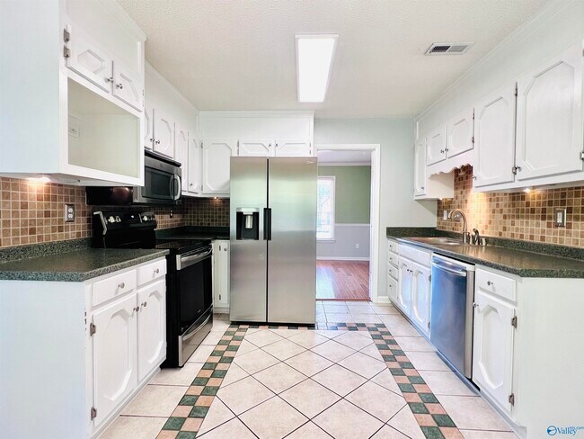 Building Photo - 116 Bibb Dr