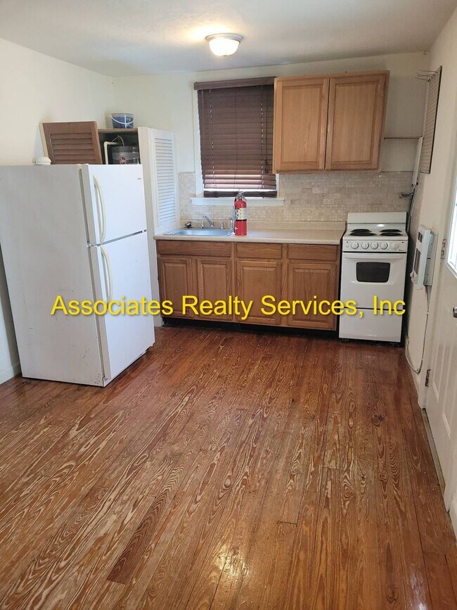Building Photo - Bevis- Gainesville Heights - 995