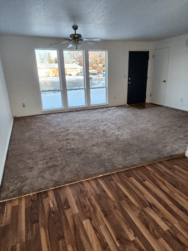 Building Photo - 10994 W Wildrose Ct