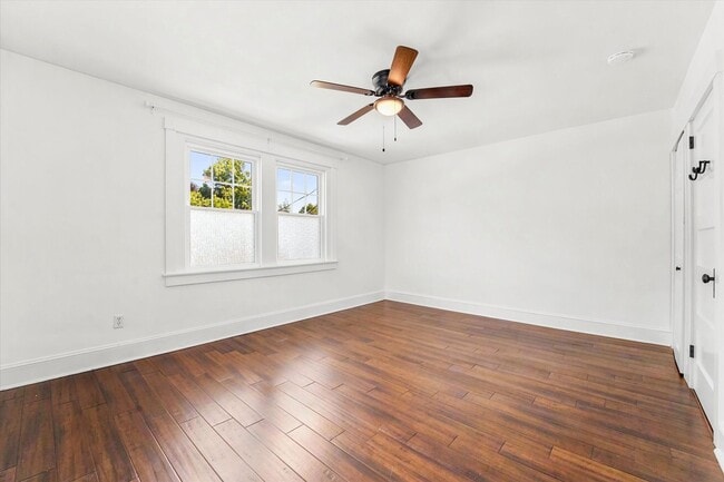 Building Photo - Available Now – Move-In Ready Paoli Gem With Updated Finishes, Loft Space & Parking