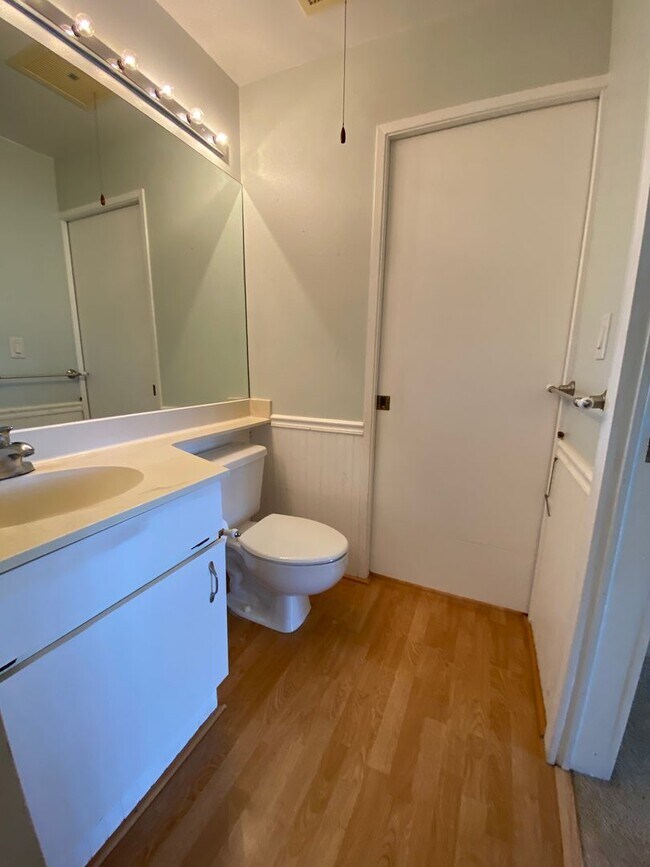 Building Photo - For Rent - [Hoomaka Village] 94-870 Lumiauau St. #K205