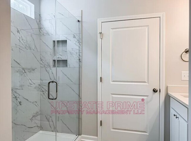 Building Photo - 610 Poinsett Bridge Wy