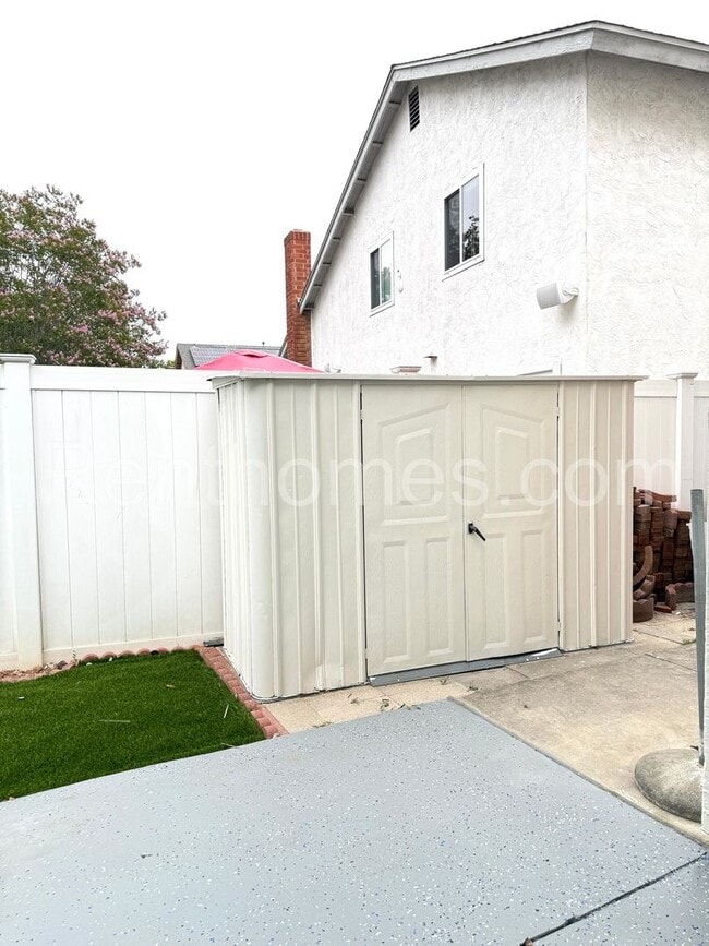 Building Photo - 9342 Twin Mountain Cir