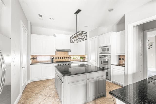 Building Photo - 1321 Cotulla Dr